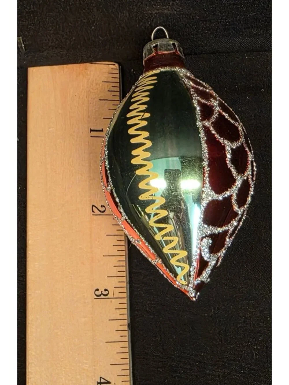 Vintage Glass Red Green Glitter Fish Scale Design Teardrop 3